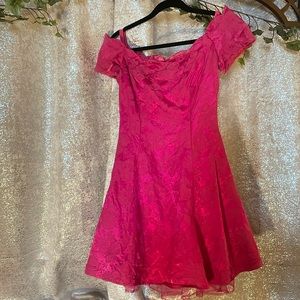 True Vintage 80s prom dress Roberta scalloped neckline adorable Barbie